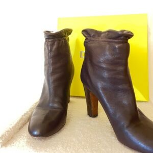 DKNY Italian Dark Brown Leather Heeled Boots